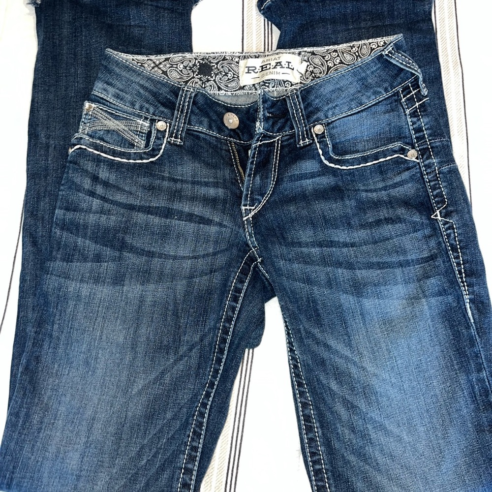 Ariat mid rise straight jeans